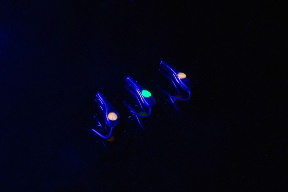 Блесна Огонь 1 см UV-вставка